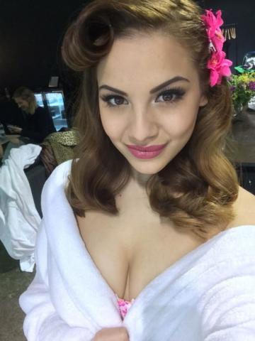 Полина